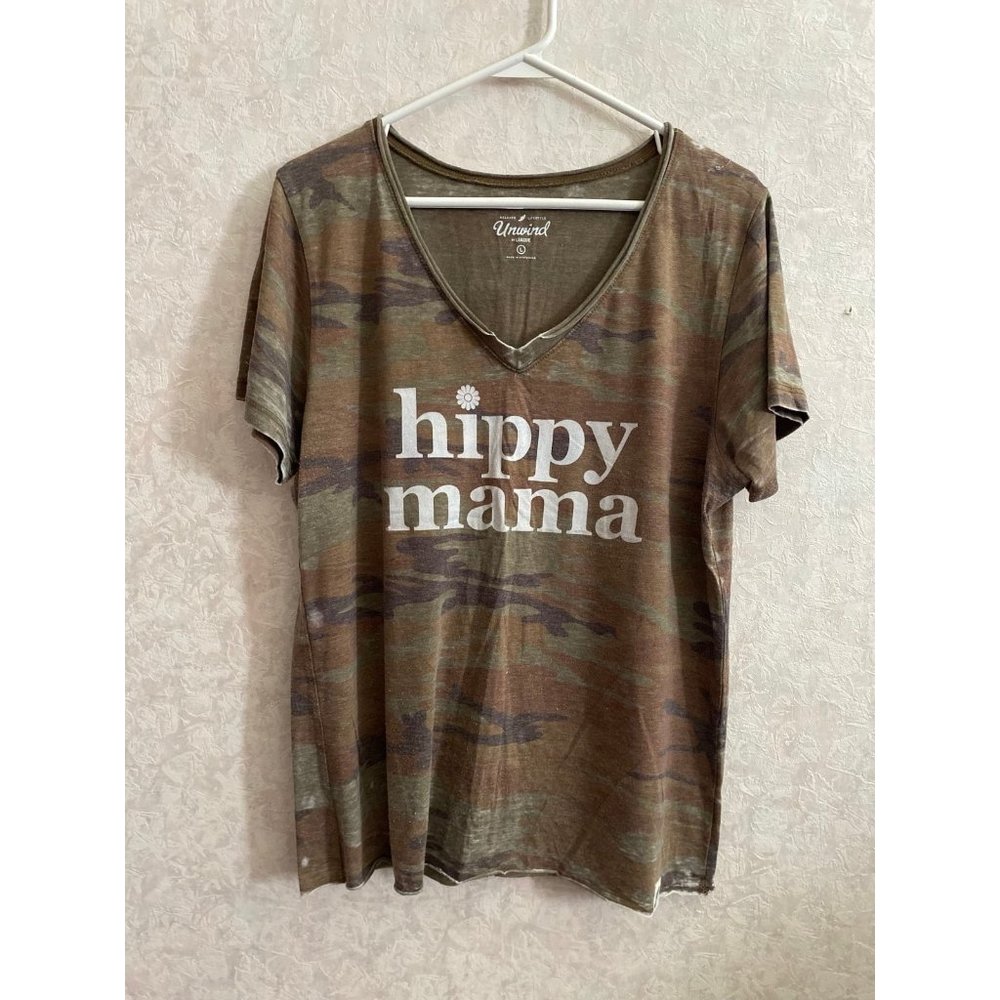Unwind women's large short sleeve thin camouflage "Hippy Mama" top